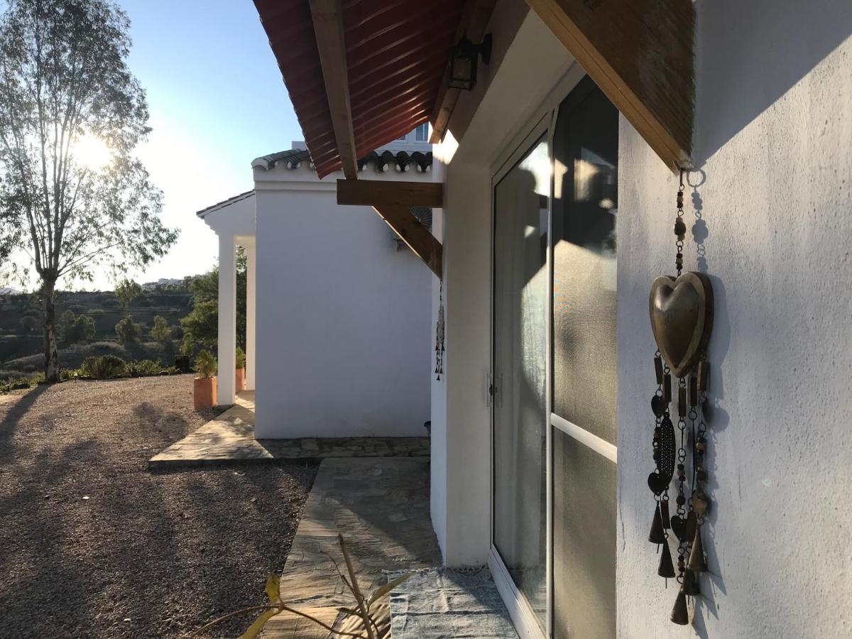 La Rustica En Vinuela, Piscina Privada Villa Bagian luar foto