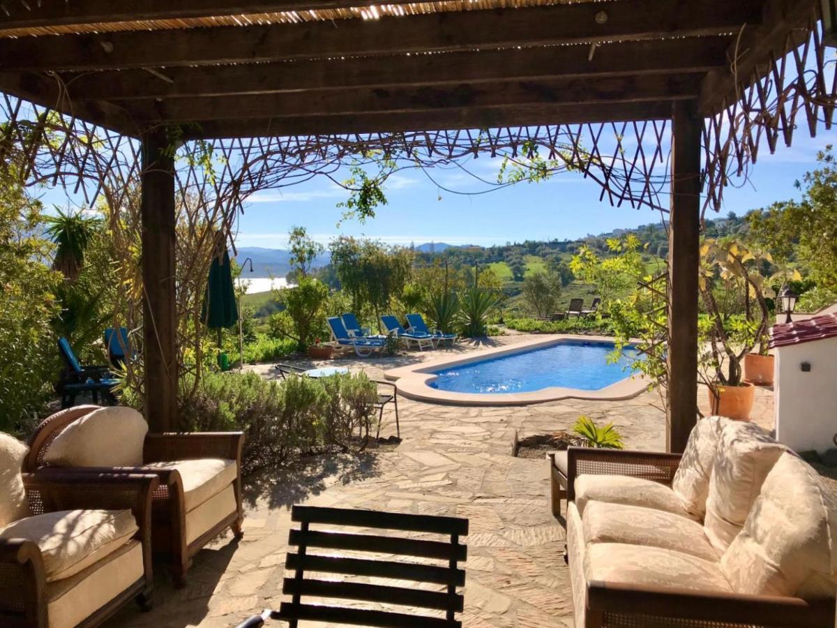 La Rustica En Vinuela, Piscina Privada Villa Bagian luar foto